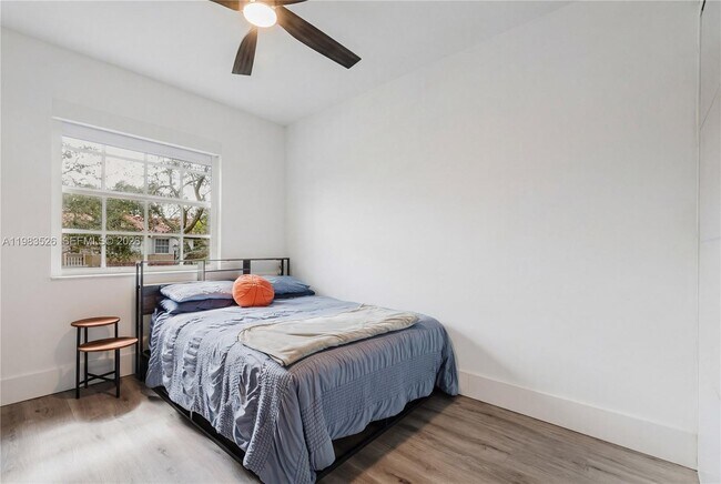 Building Photo - 12735 SW 49th Ct