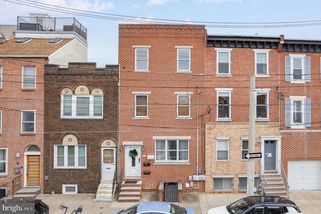 Building Photo - 615 S 11th St