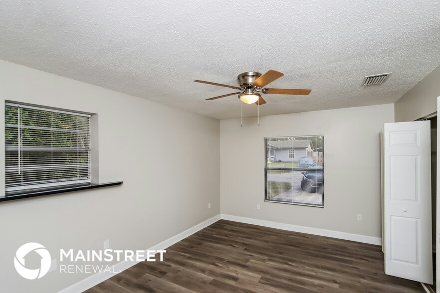 Building Photo - 461 Truvall St SW