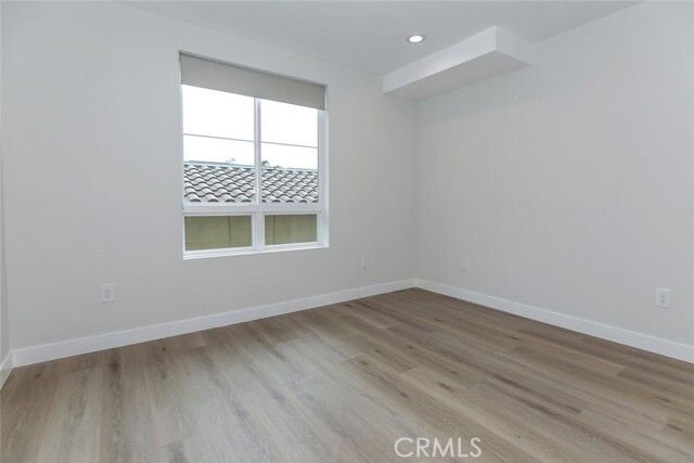 Building Photo - 10218 Fernglen Ave