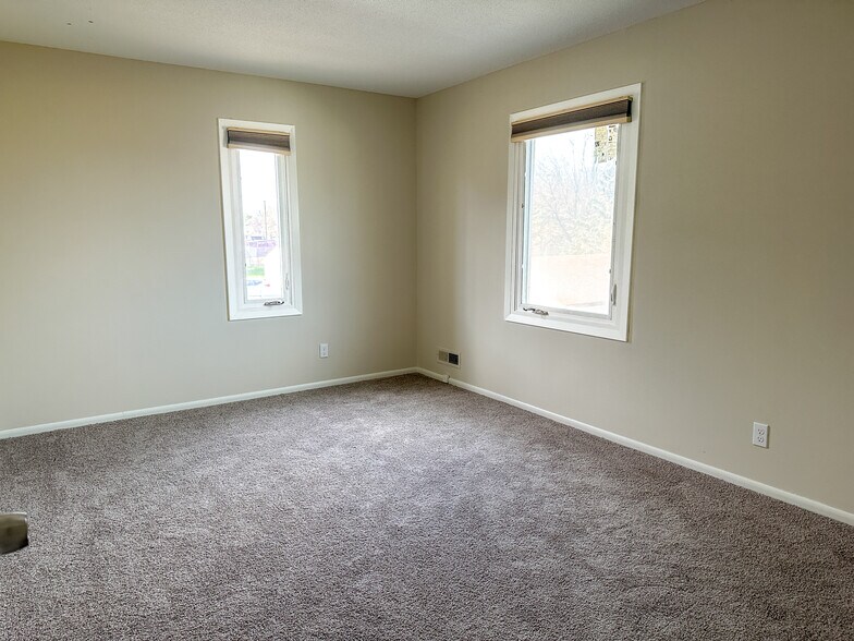 Bedroom 2 - 1364 Poppyseed Dr
