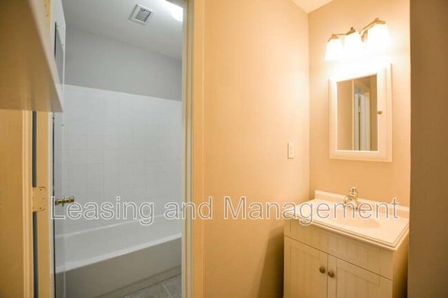 Building Photo - 309 Meeting Street