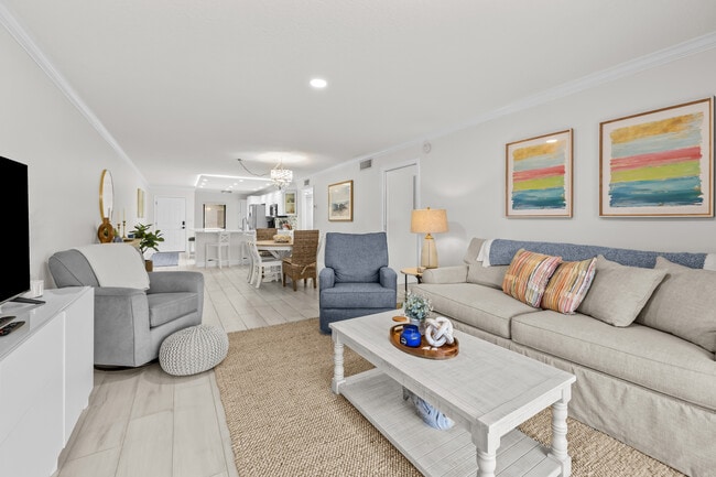 Building Photo - 4790 Brittany Dr S