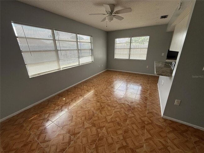 Building Photo - 5048 Lillilea Ln