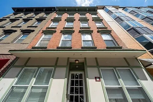 Building Photo - 512 1st St