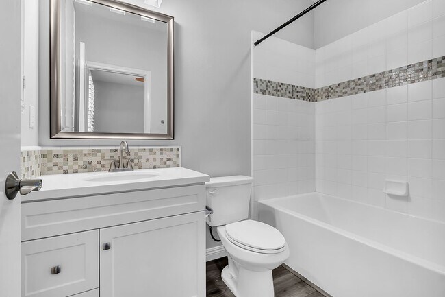 Building Photo - 76 Evening Sun