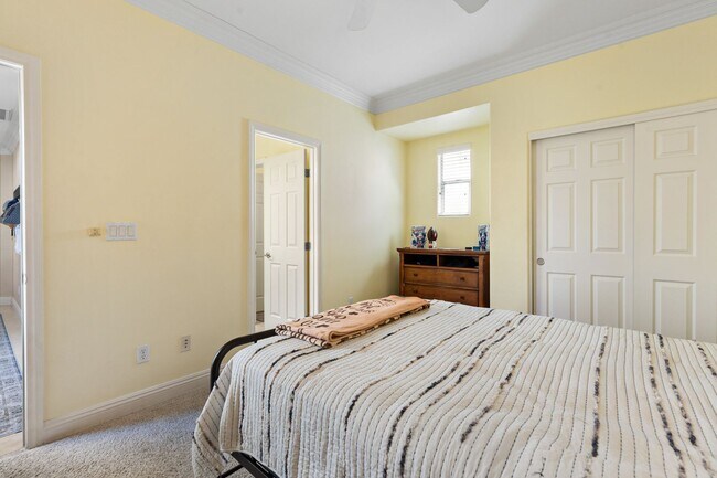 Building Photo - Spacious Mountain’s Edge Home with Den, Sunroom, 3-Car Garage & Private Spa Retreat