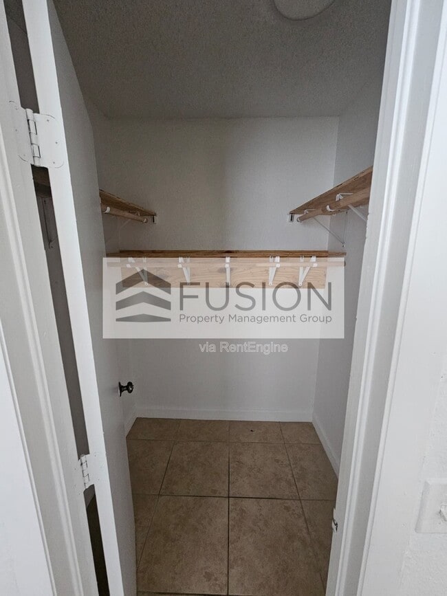 Building Photo - 400 NW 65th Ave