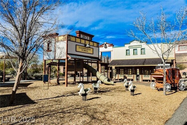 Building Photo - 9632 Staff Ln