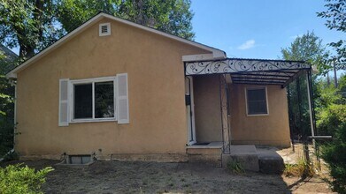 Building Photo - 2 Bedrooms, 1 Bathroom Single Family Home ...