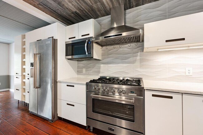 Building Photo - 1003 Minda Dr