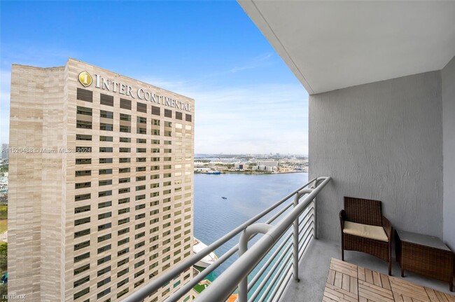 Building Photo - 2 br, 2 bath Condo - 335 S Biscayne Blvd A...