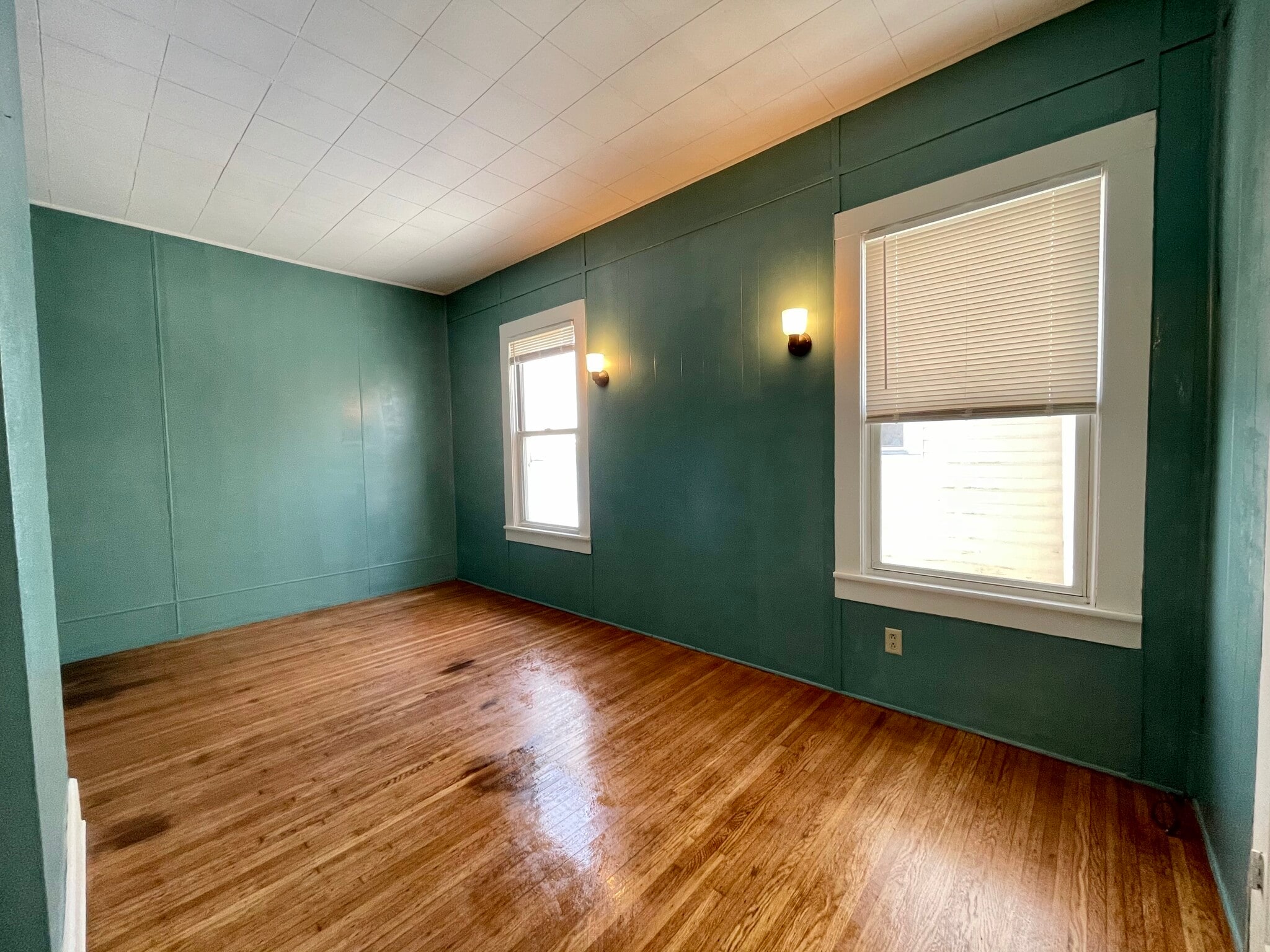 Building Photo - 128 Washington St