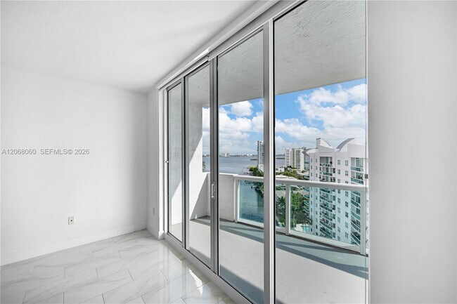 Building Photo - 7900 Harbor Island Dr