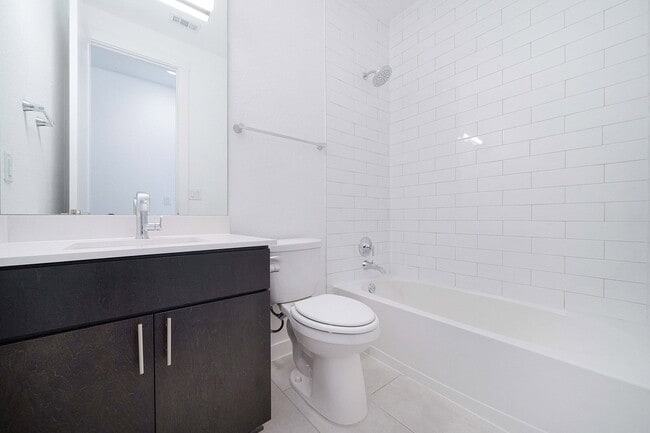 Building Photo - 4313 Deer Lake Ln