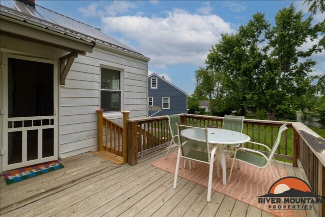 Building Photo - Cozy Single-Family Home in Christiansburg