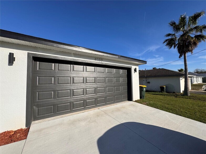 Building Photo - 4100 Mendoza Ave