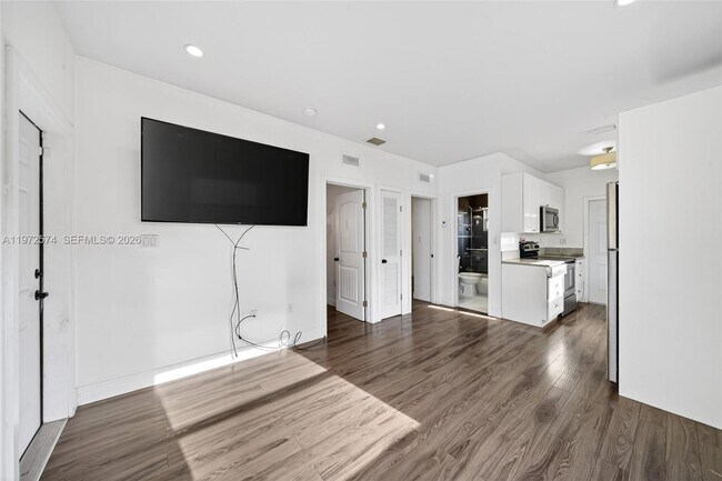 Building Photo - 1460 NW 2nd St