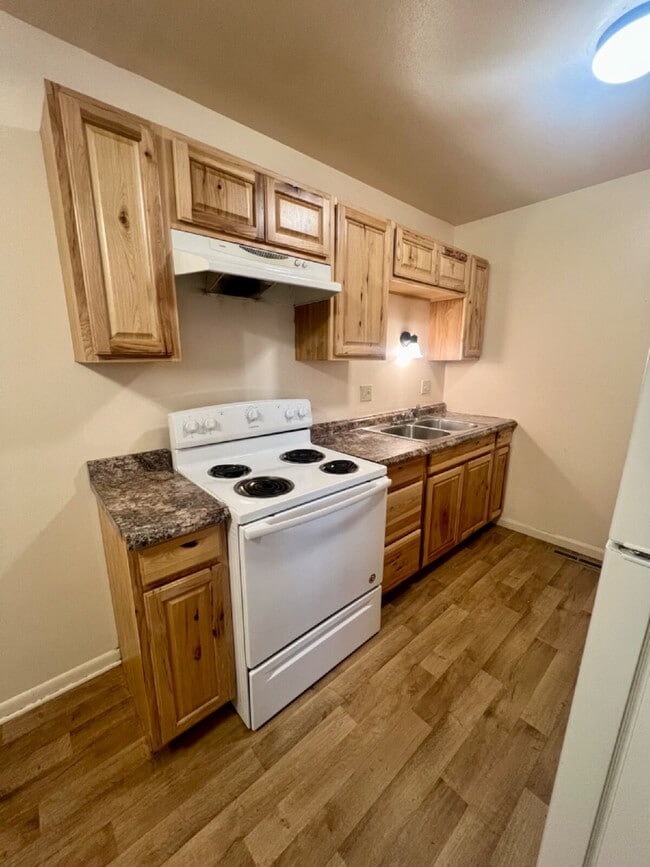 Building Photo - Three bedroom now ready