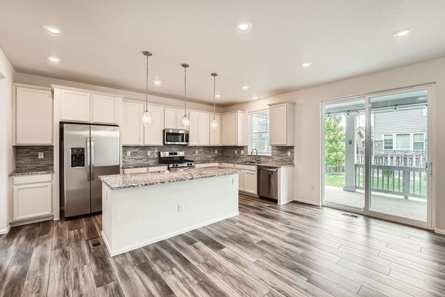 Building Photo - Beautiful 3 Bedroom Home in the desirable ...