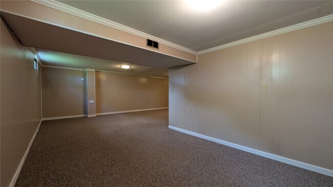 Building Photo - 3220 Highgate Ln