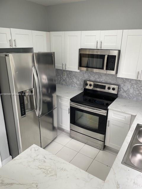 Building Photo - 1586 SE 27th Ct