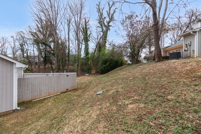 Building Photo - 1413 Grantland Pl