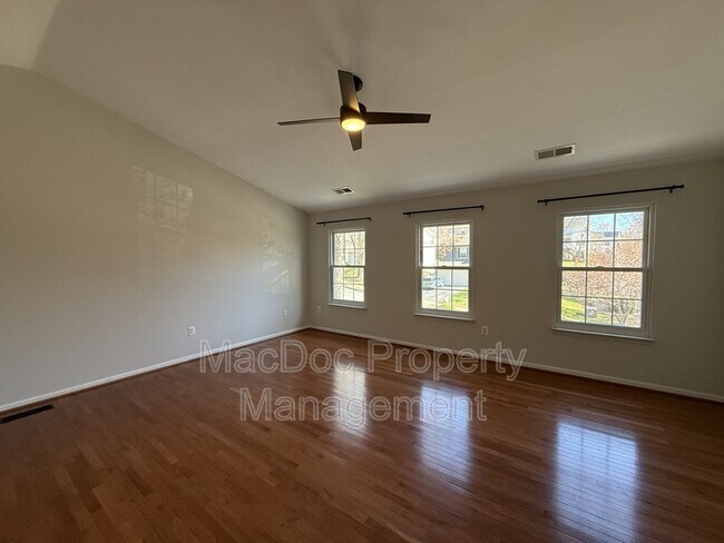 Building Photo - 14 Heatherbrook Ln