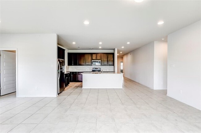 Building Photo - 2721 Winding Creek Rd