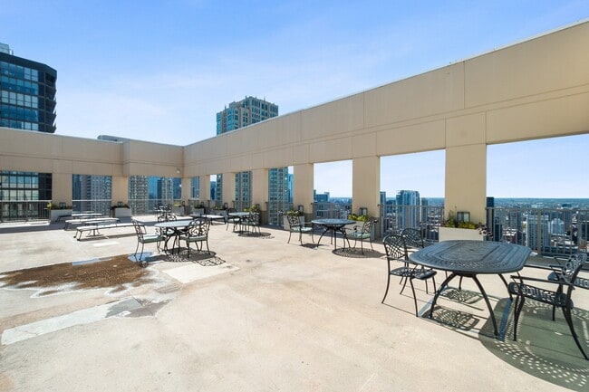 Building Photo - 2 E Erie St