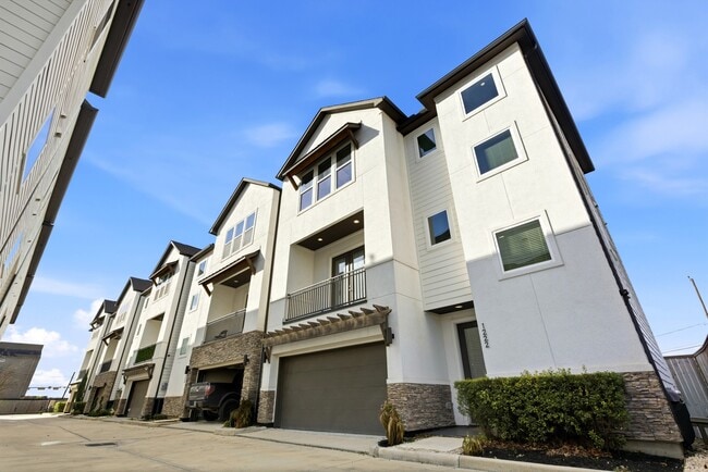 Building Photo - 1222 Upton St