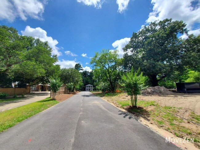 Building Photo - 1110 Tree Canopy Wy