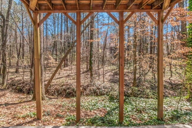 Building Photo - 3309 Touchwood Ct SW