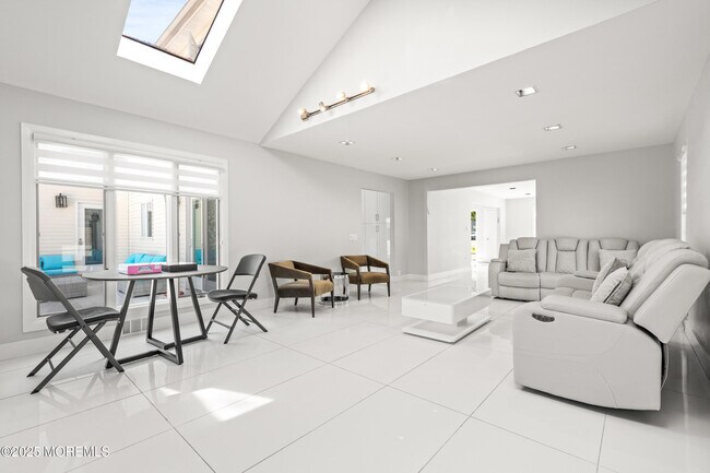 Building Photo - 24 Valley Forge Rd