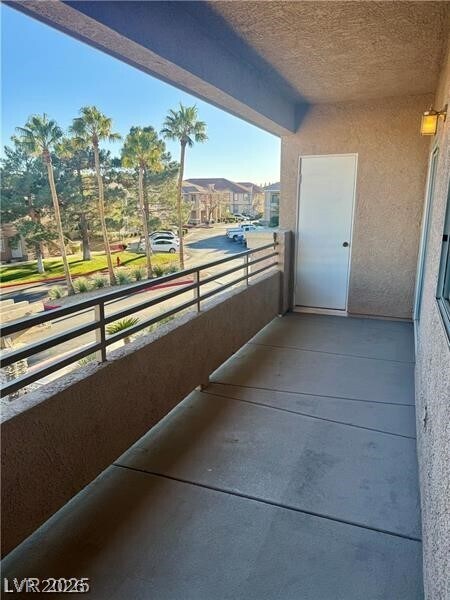 Building Photo - 9901 Trailwood Dr