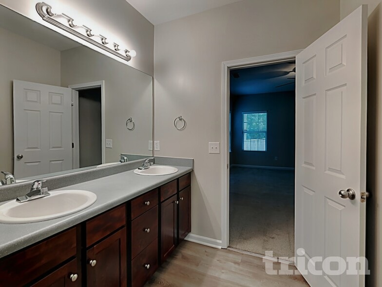 Building Photo - 1184 Warm Spring Ct