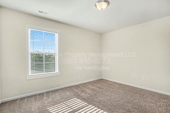 Building Photo - 1569 Cambria Ct