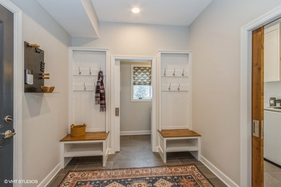 Building Photo - 3744 Lacina Dr SW