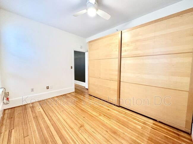 Building Photo - 3155 Mt Pleasant St NW