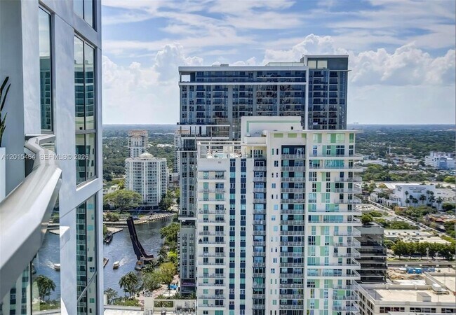 Building Photo - 100 E Las Olas Blvd