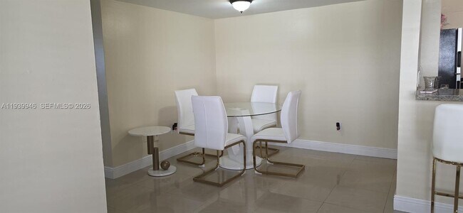 Building Photo - 15304 SW 72nd St