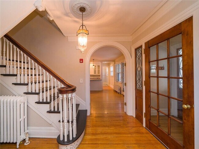 Primary Photo - 860 Park Ave