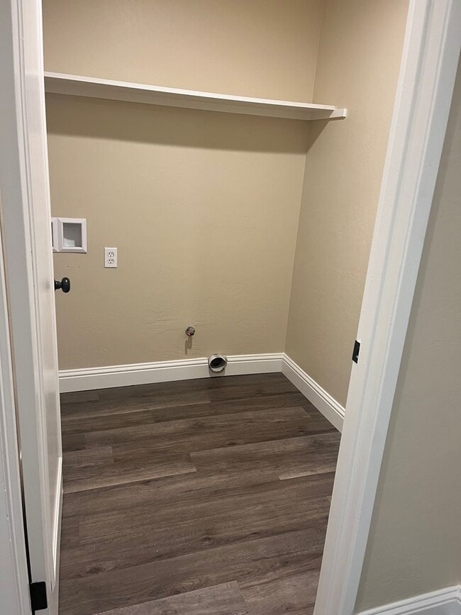 Building Photo - 10503 Victoria Falls Ave