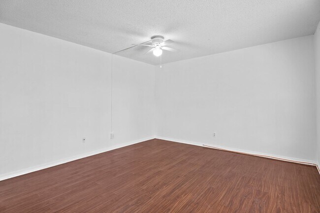 Building Photo - 476 Lombard St