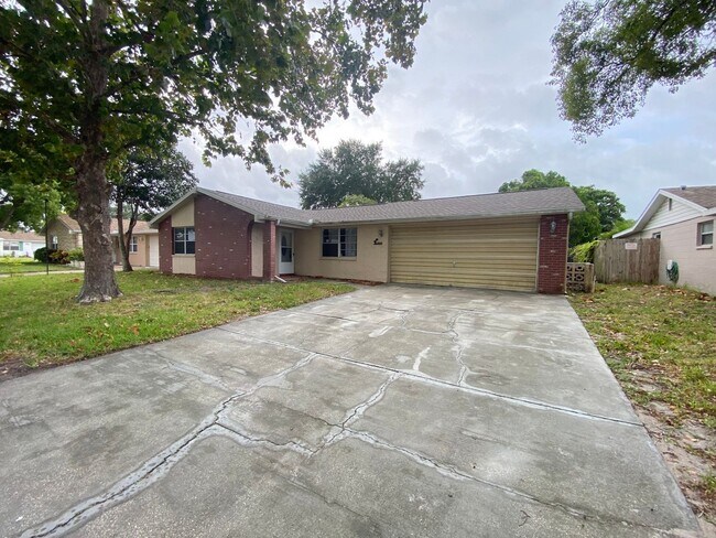 Building Photo - PRICE REDUCED- Beautifully Updated 2/2 Home!