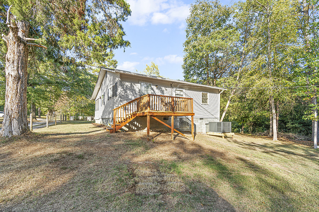 Enter through rear, must climb stairs to enter - 40 Collins Village Cir