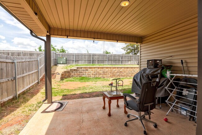 Building Photo - 14701 Travertine Fls Ln