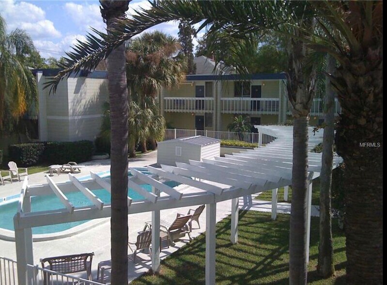 Building Photo - 1301 S Howard Ave