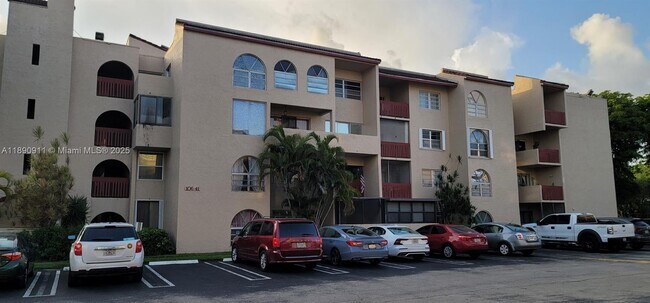 Building Photo - 10641 SW 108th Ave