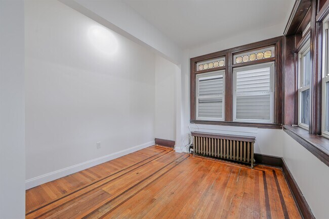Building Photo - 212 69th St
